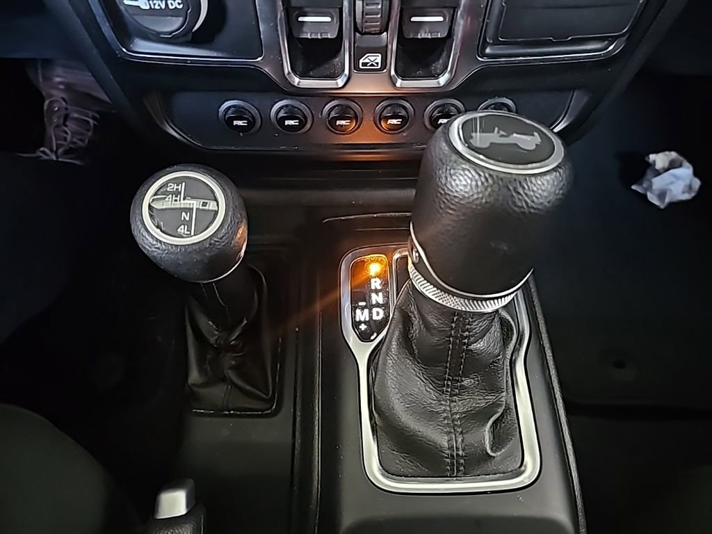 Used 2022 Jeep Wrangler Unlimited Sport image 14