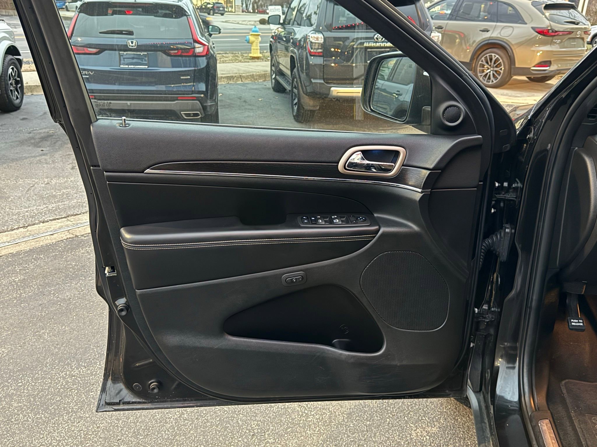 Used 2015 Jeep Grand Cherokee Limited image 36