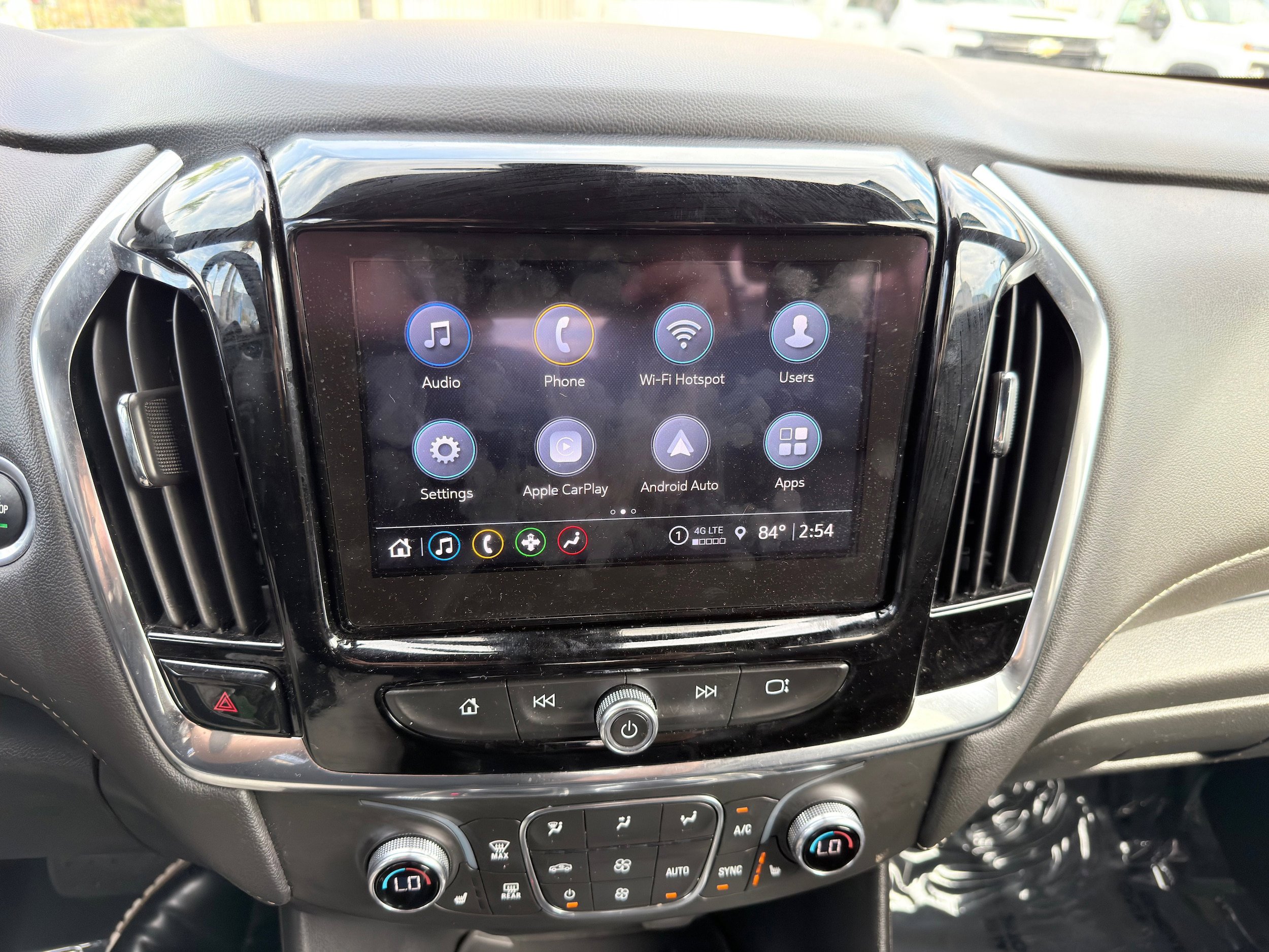 Used 2023 Chevrolet Traverse LT FWD image 27
