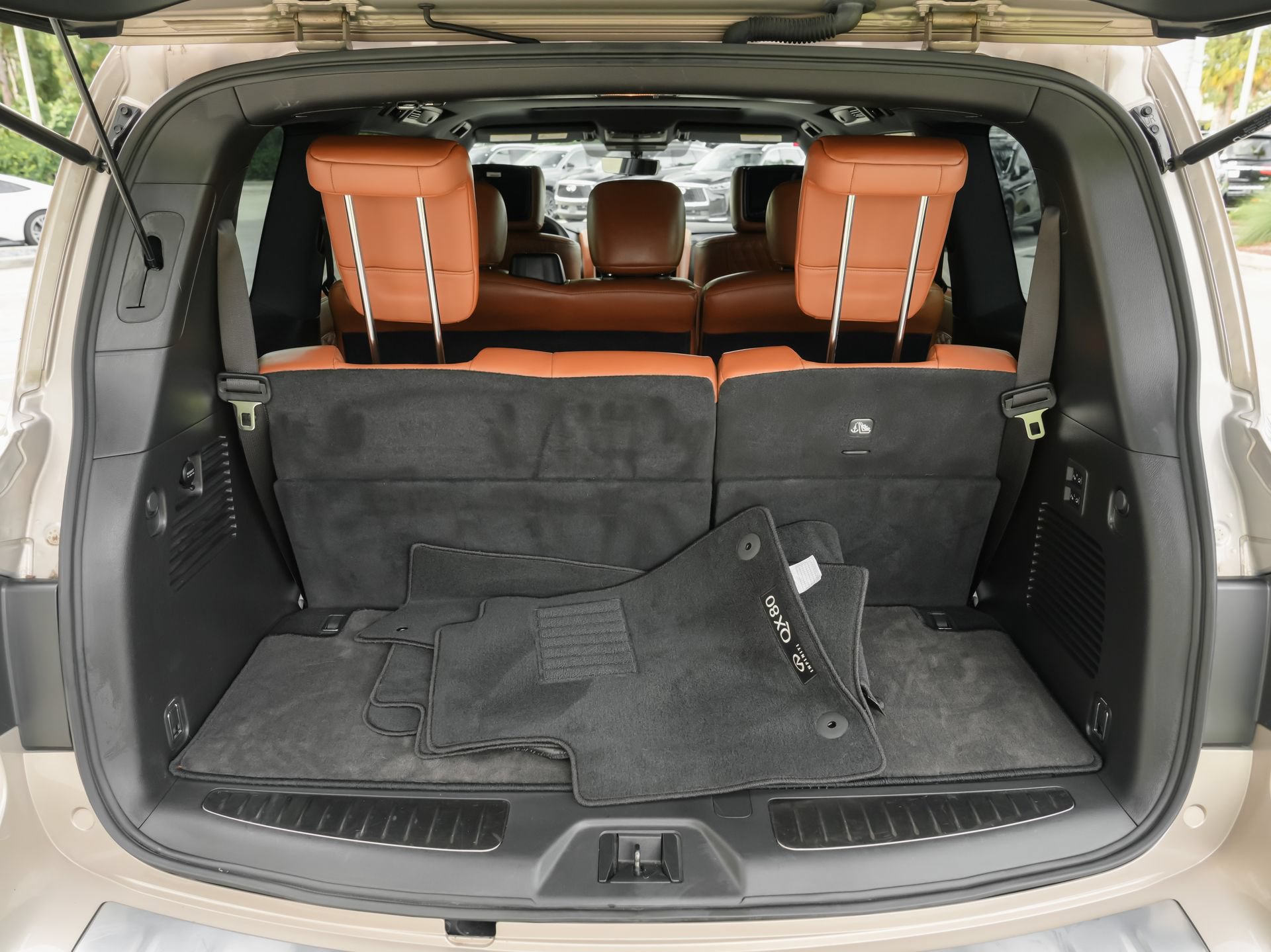 Used 2023 INFINITI QX80 Sensory w/ Cargo Package AWD/4WD image 43