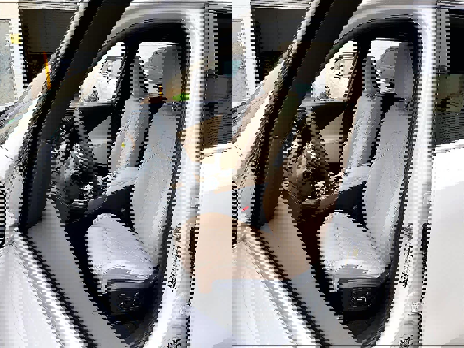 Used 2025 BMW X3 xDrive30i w/ Convenience Package image 27