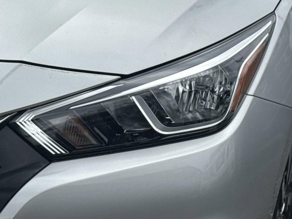 Certified 2021 Nissan Versa SV image 10