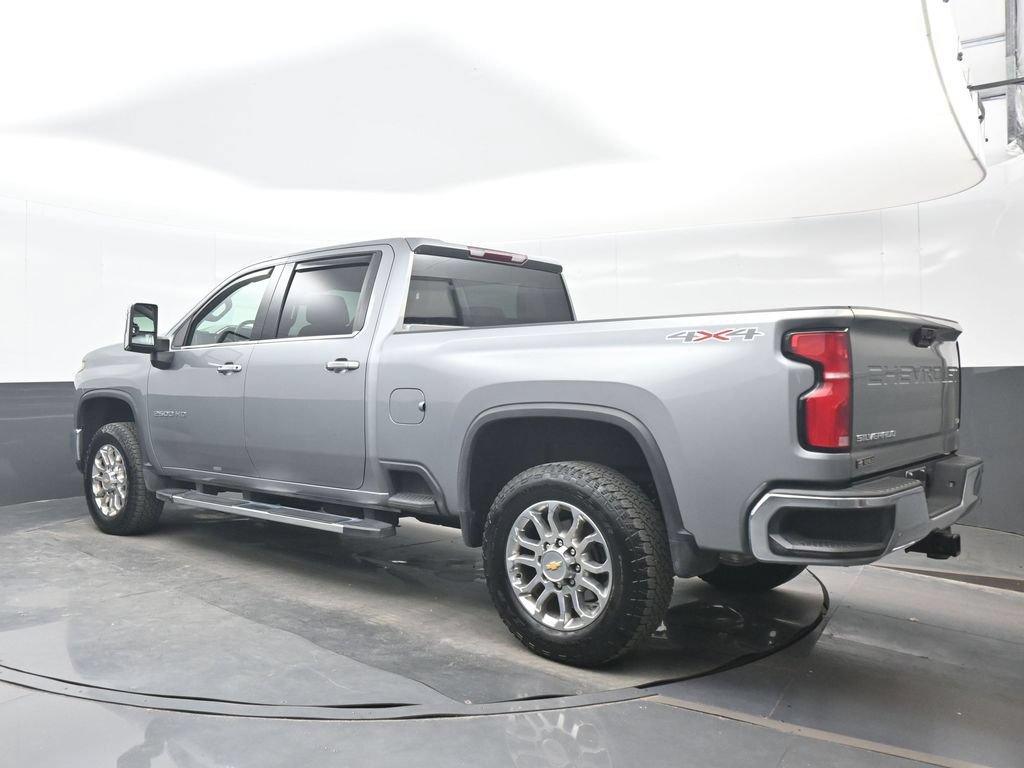 Used 2024 Chevrolet Silverado 2500 LTZ AWD/4WD image 4