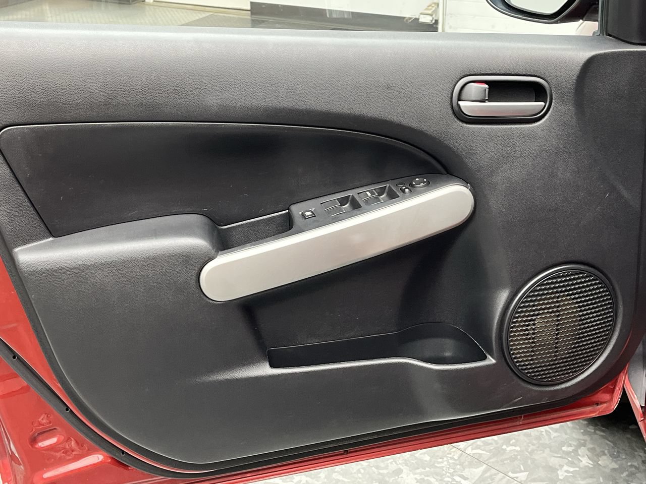 Used 2014 MAZDA MAZDA2 Sport FWD image 6