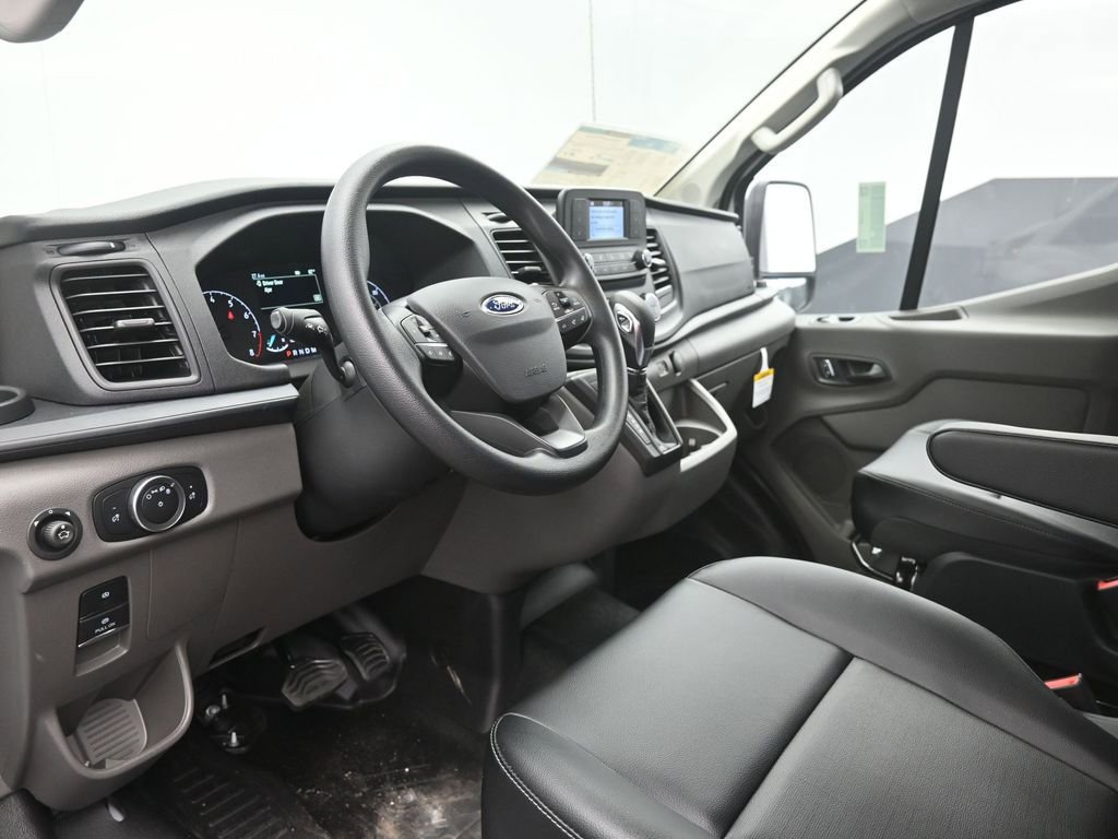 Used 2024 Ford Transit 150 Low Roof RWD image 18