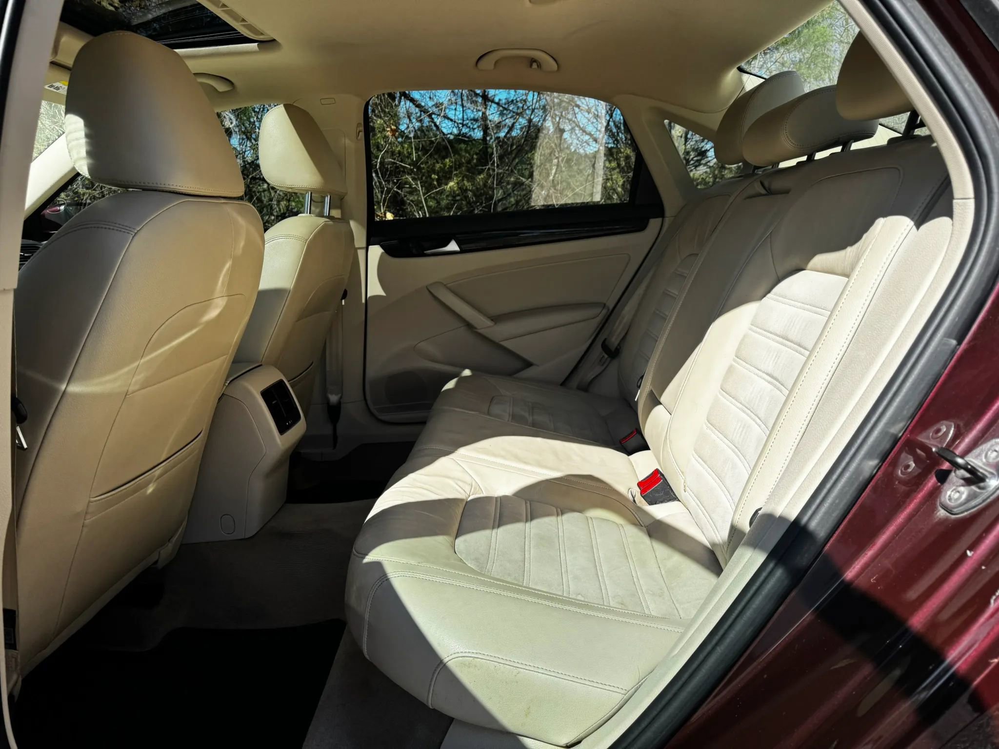 Used 2014 Volkswagen Passat TDI SEL Premium image 14