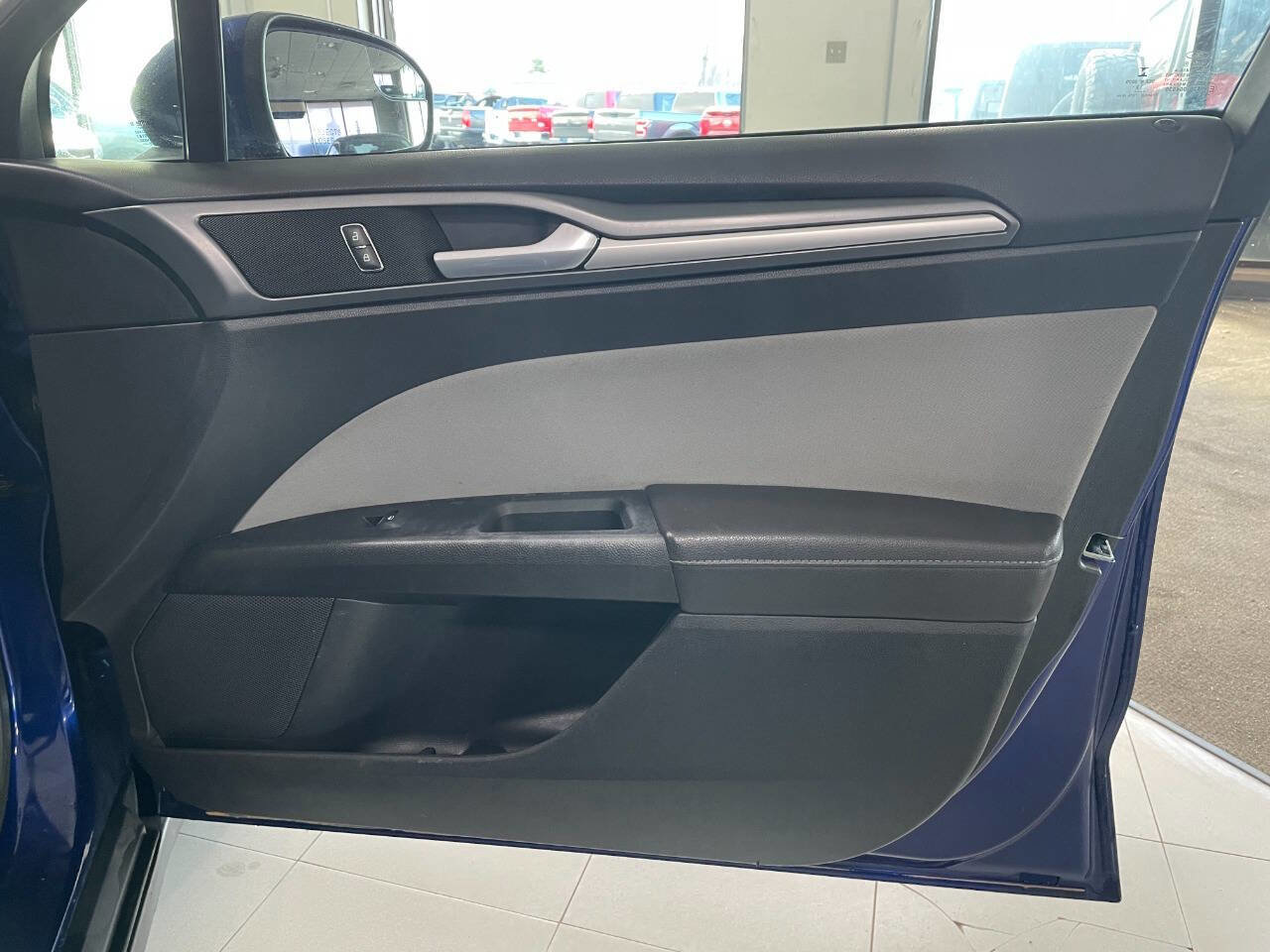 Used 2013 Ford Fusion S image 25