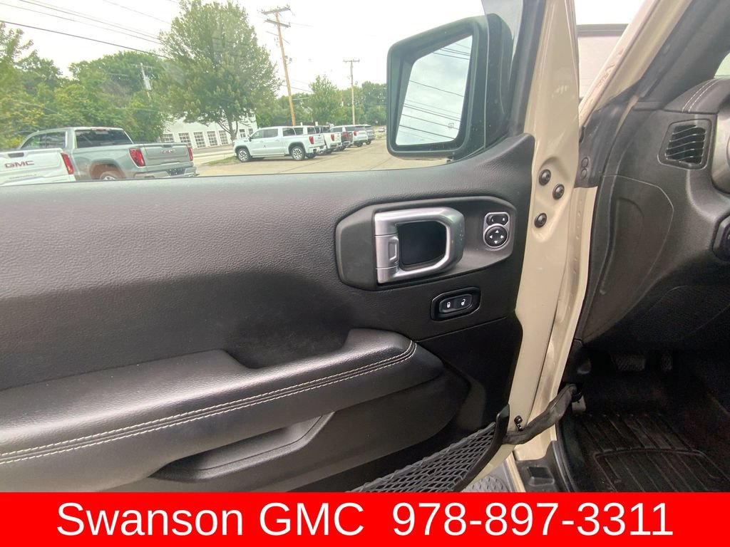 Used 2022 Jeep Gladiator Overland AWD/4WD image 23