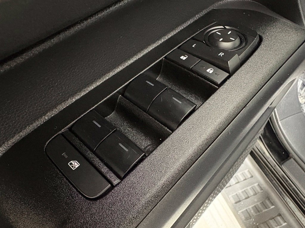 Used 2025 Toyota 4Runner SR5 AWD/4WD image 20