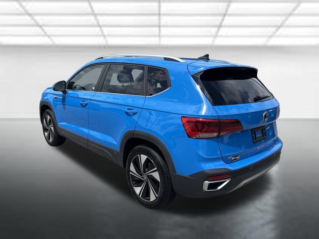 Used 2024 Volkswagen Taos SE AWD/4WD image 3