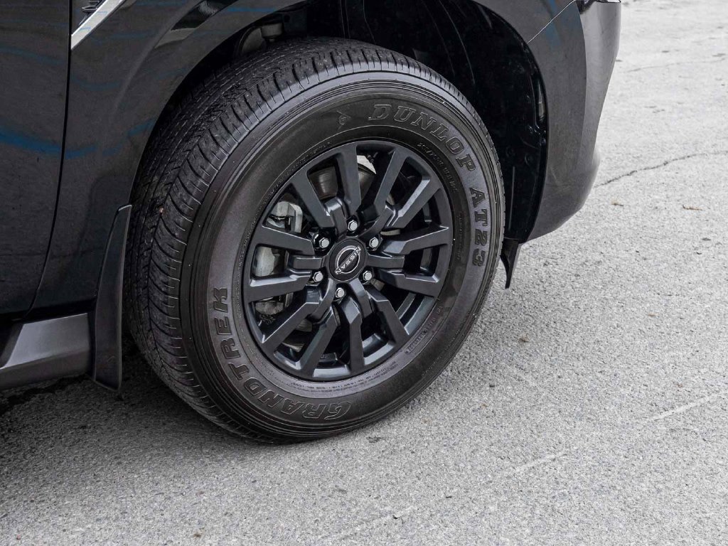Used 2025 Nissan Armada SV AWD/4WD image 9