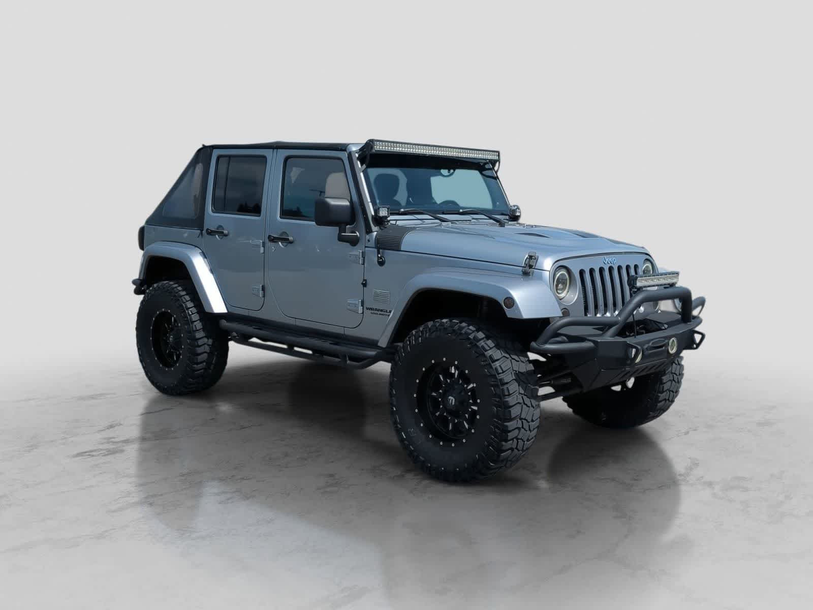 Used 2014 Jeep Wrangler Unlimited Sahara w/ Dual Top Group AWD/4WD image 2