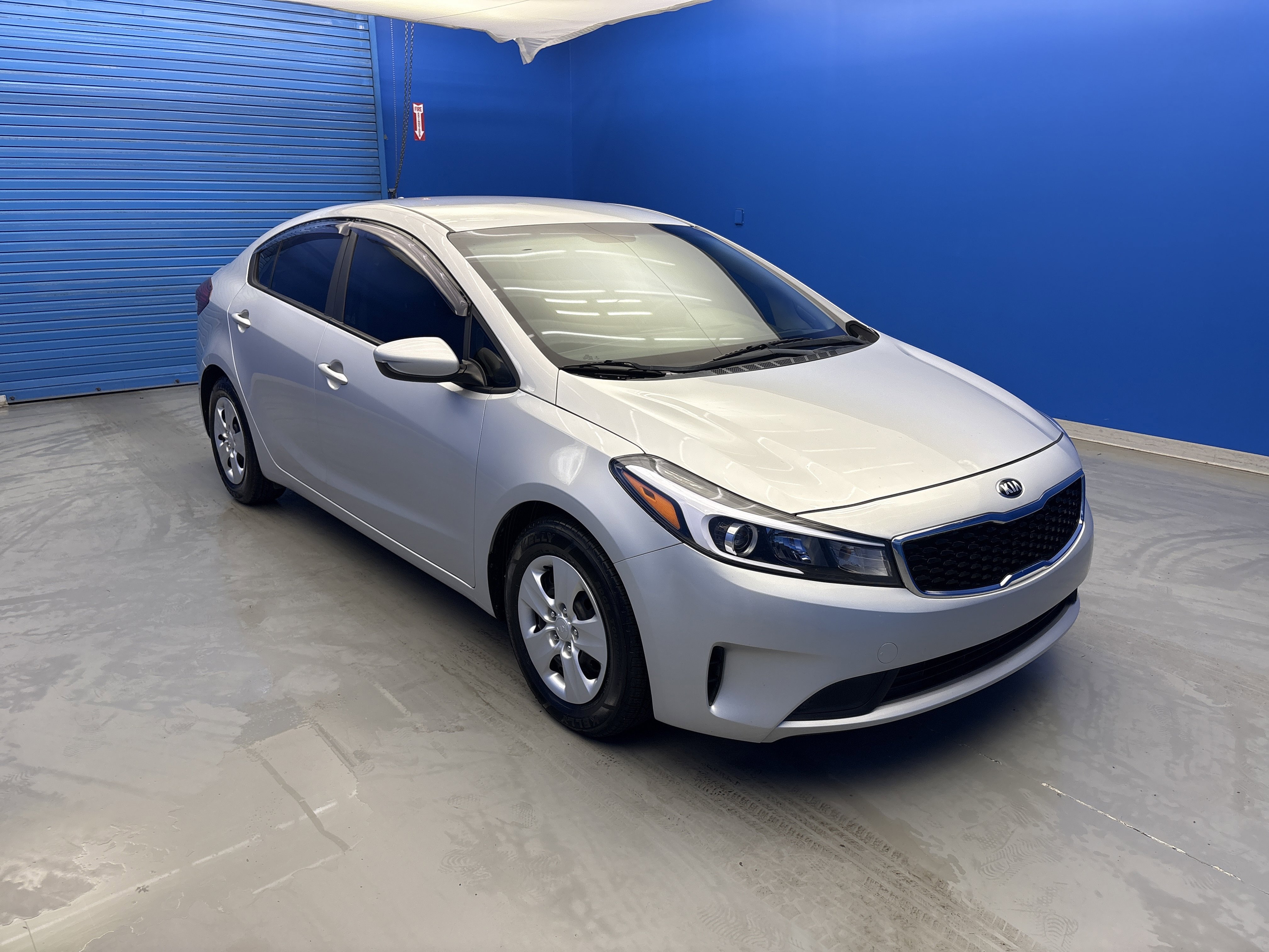 Used 2017 Kia Forte LX FWD image 2