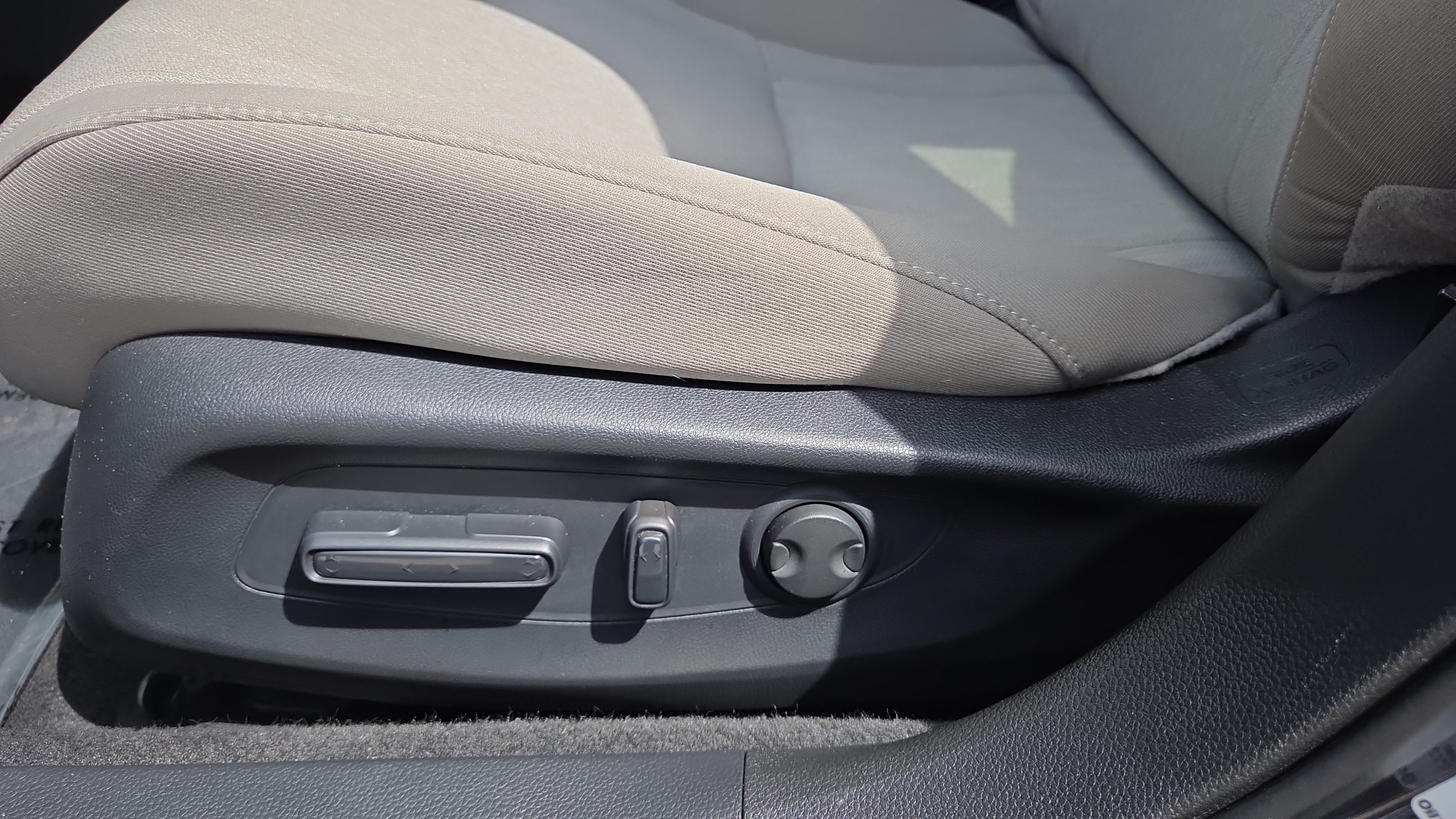 Used 2023 Honda Accord EX image 10
