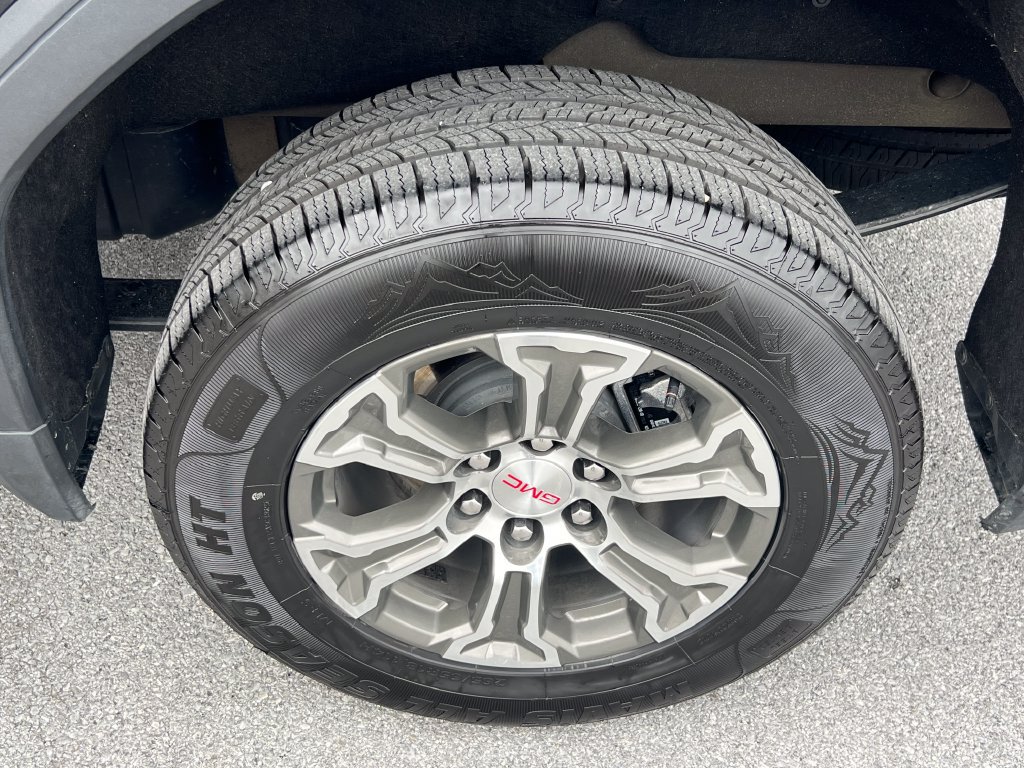 Used 2026 GMC Sierra 1500 SLT AWD/4WD image 21