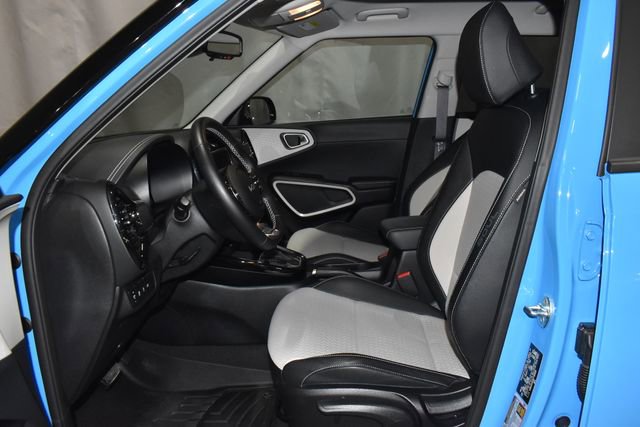 Used 2023 Kia Soul GT-Line image 12