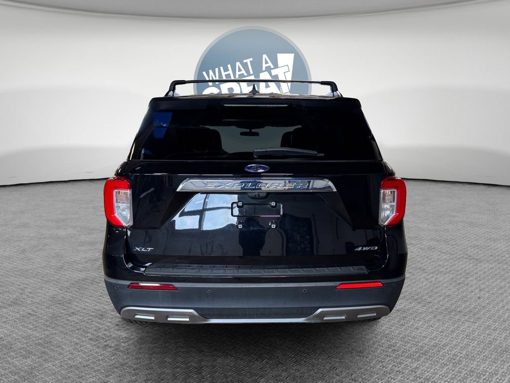 Used 2022 Ford Explorer XLT w/ Equipment Group 202A image 5