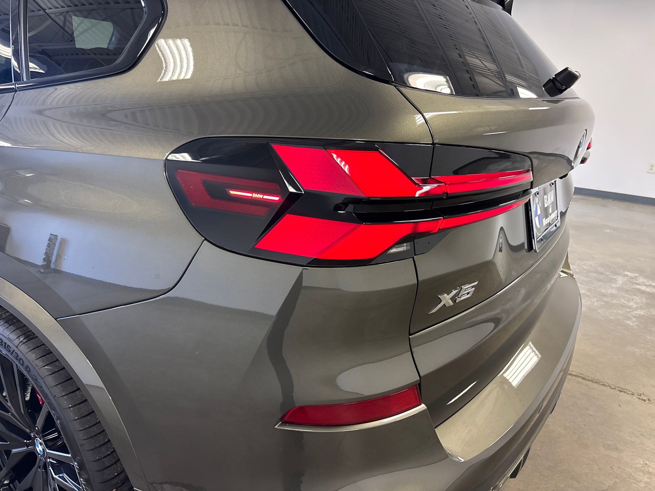 New 2026 BMW X5 sDrive40i image 11