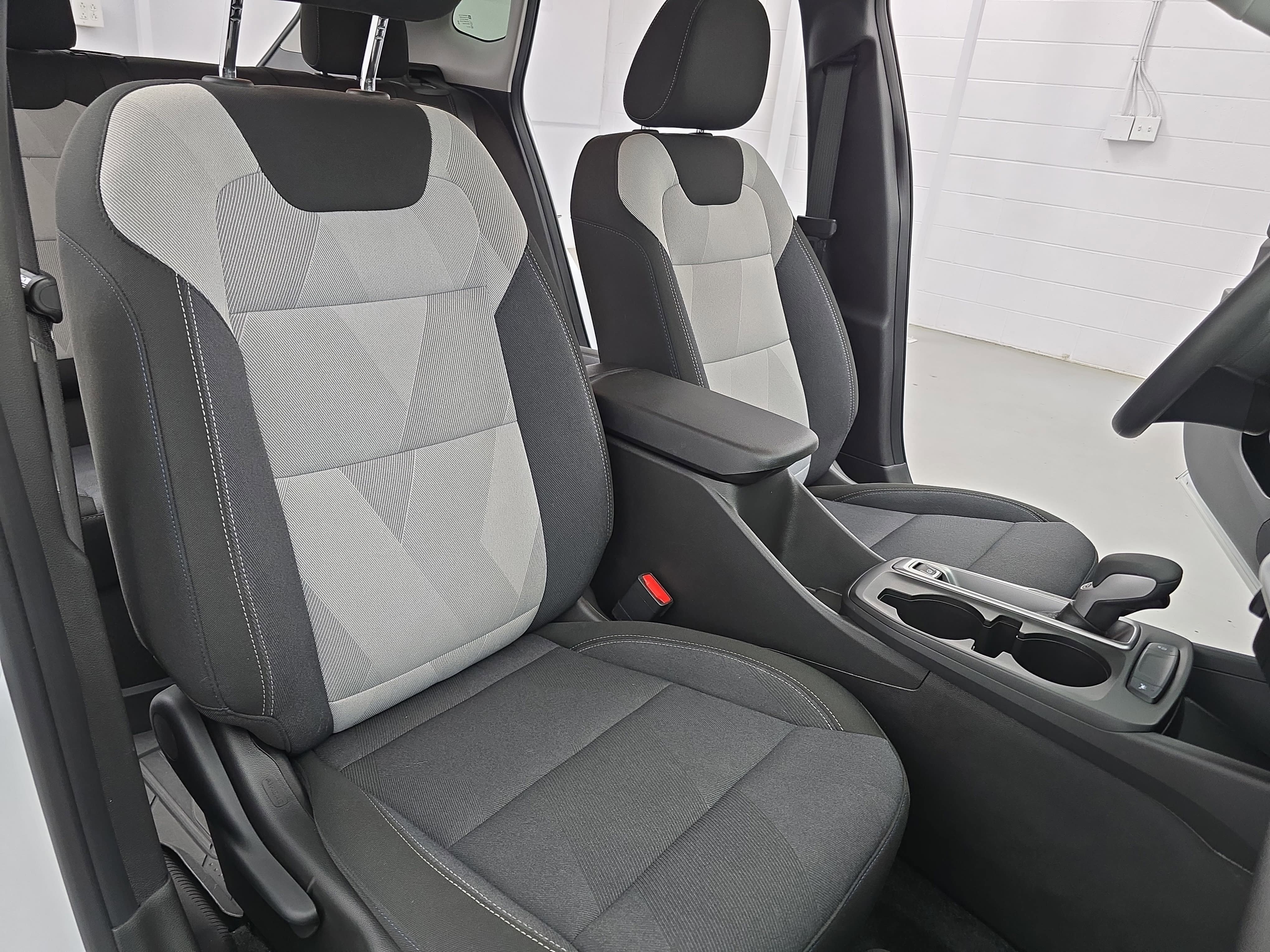 Used 2026 Chevrolet Trax LS w/ LS Convenience Package FWD image 10
