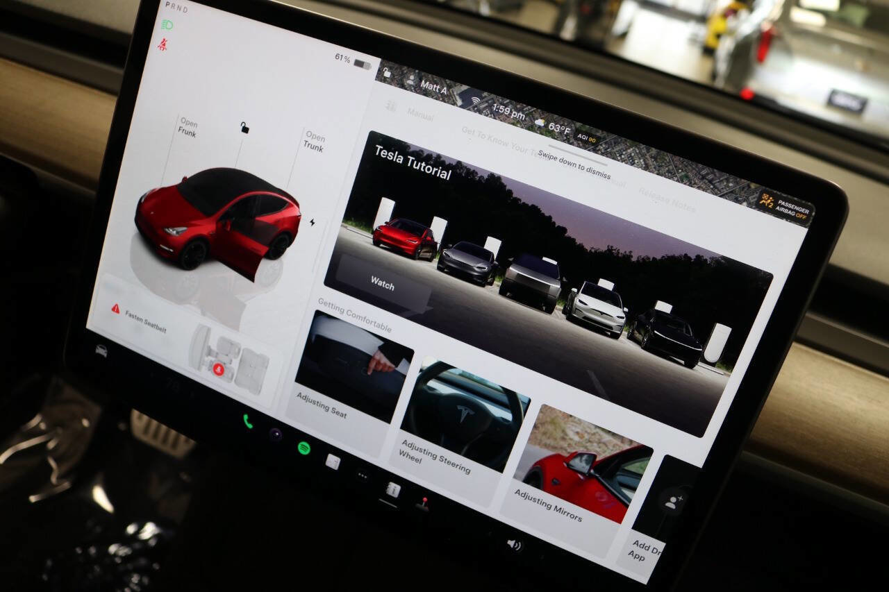 Used 2023 Tesla Model Y Performance image 43
