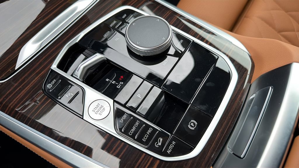 New 2026 BMW X5 xDrive40i AWD/4WD image 23