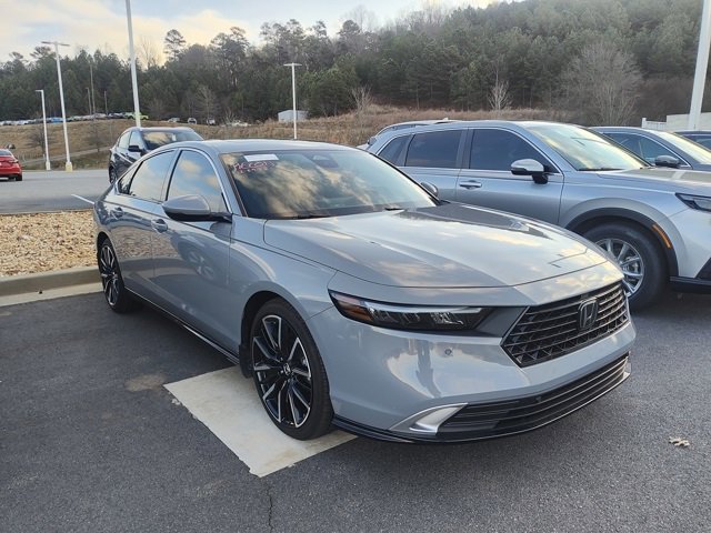 Used 2024 Honda Accord Touring image 3