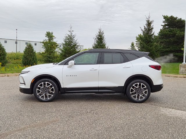 Used 2023 Chevrolet Blazer RS w/ Enhanced Convenience Package FWD image 8