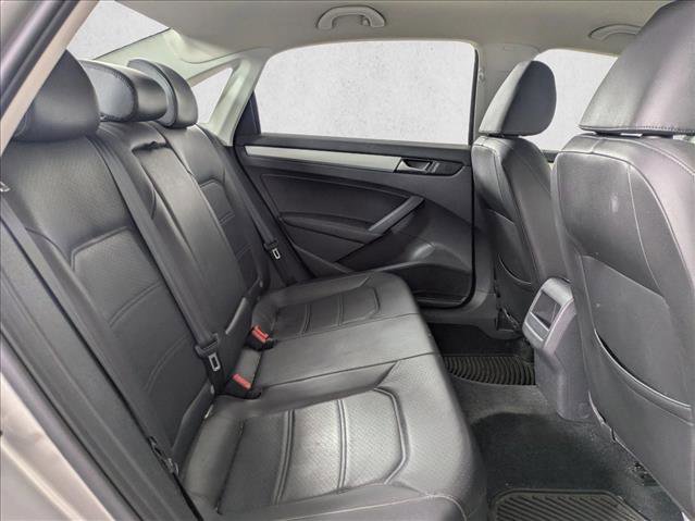 Used 2012 Volkswagen Passat 2.5 SE image 22