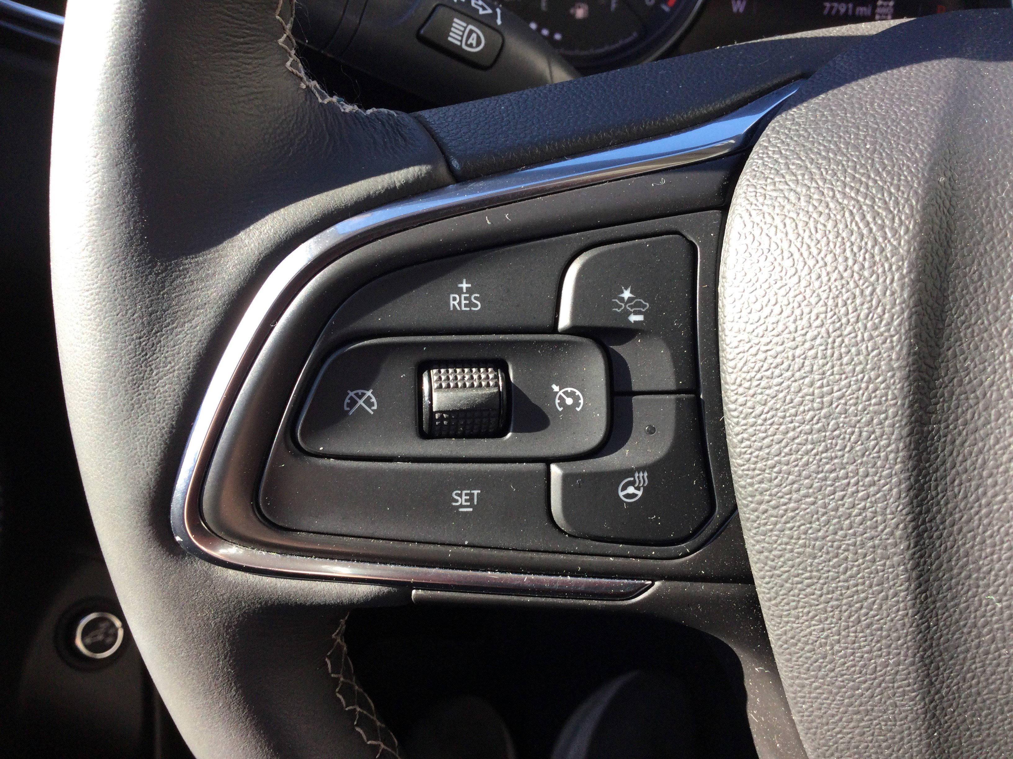Used 2023 Buick Encore GX Essence w/ Experience Buick Package image 19
