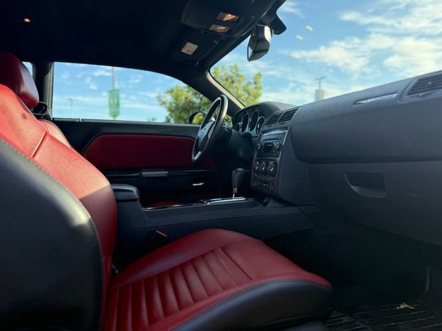 Used 2013 Dodge Challenger R/T image 11