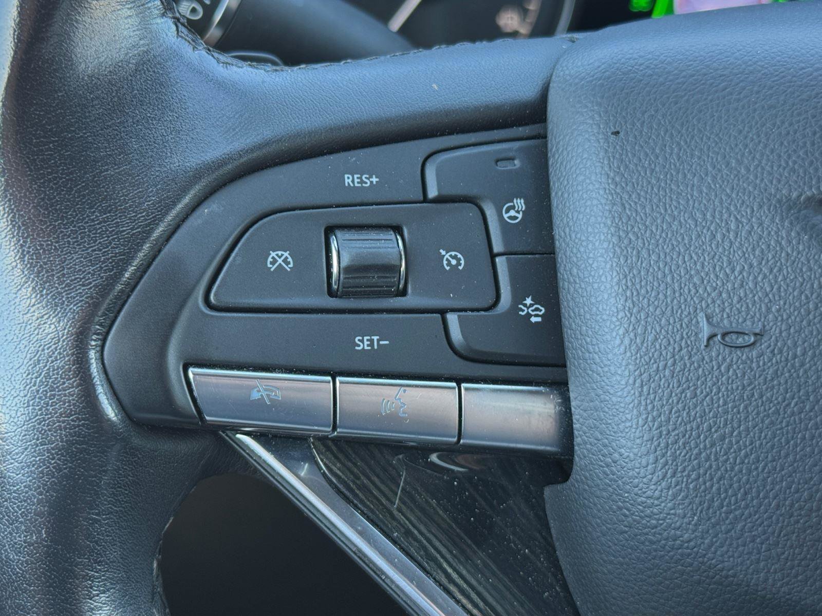 Certified 2022 Cadillac XT6 Premium Luxury w/ Technology Package image 13