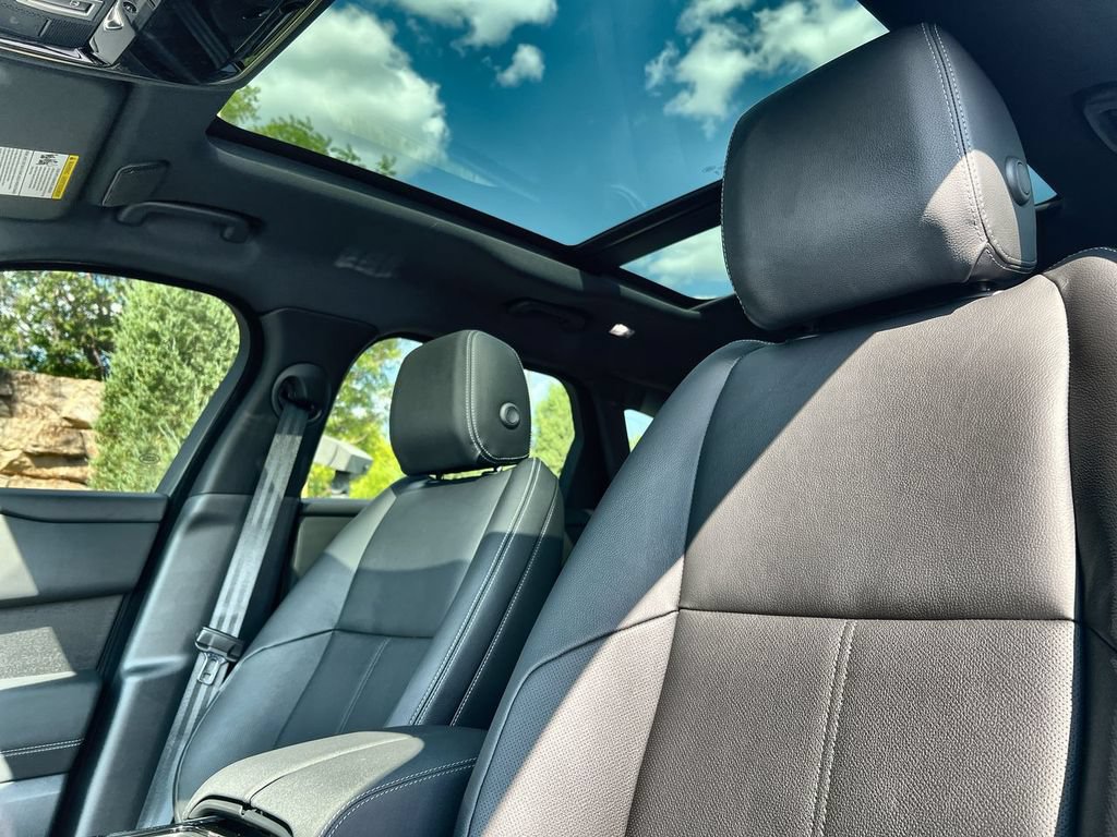New 2026 Land Rover Range Rover Velar Belgravia AWD/4WD image 19