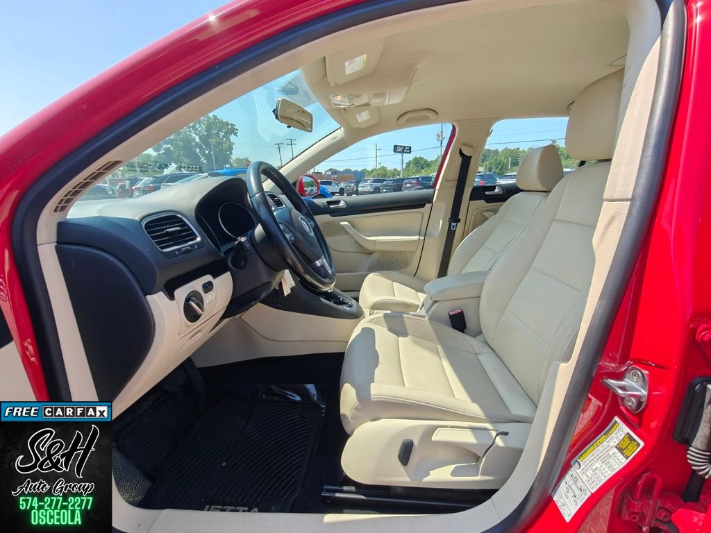 Used 2013 Volkswagen Jetta TDI FWD image 16