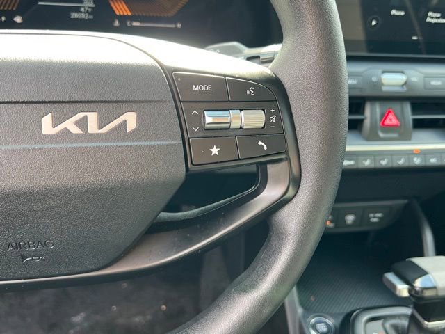 Used 2025 Kia K4 LXS image 24