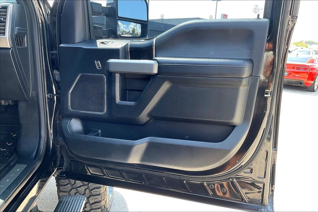 Used 2019 Ford F350 Platinum w/ Platinum Ultimate Package AWD/4WD image 22