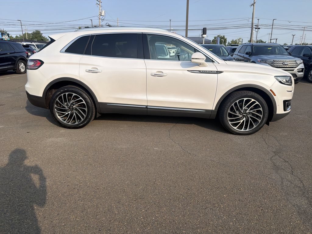 Used 2019 Lincoln Nautilus Reserve AWD/4WD image 10