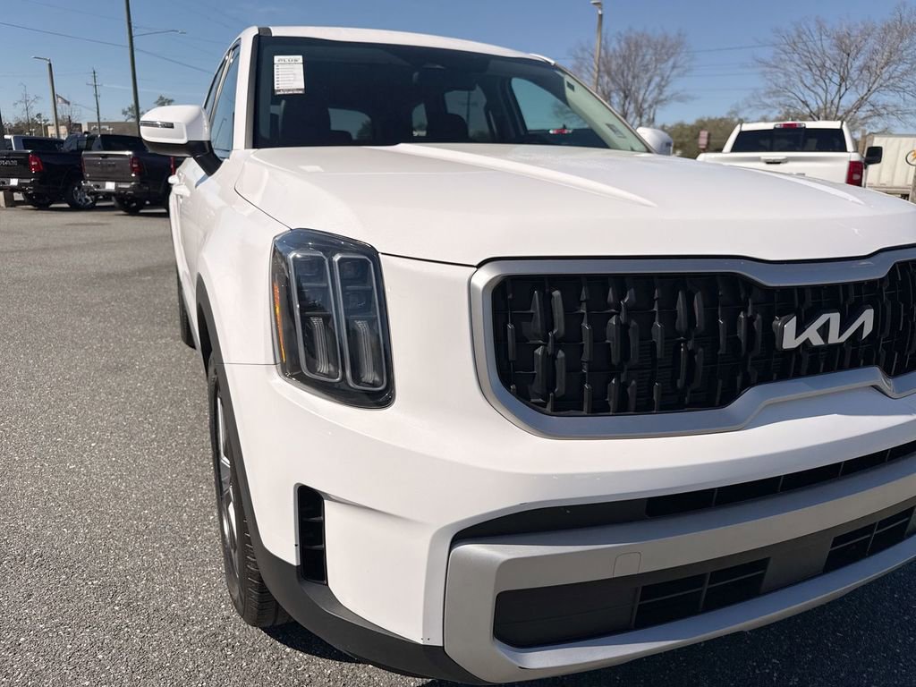 Used 2024 Kia Telluride LX image 9