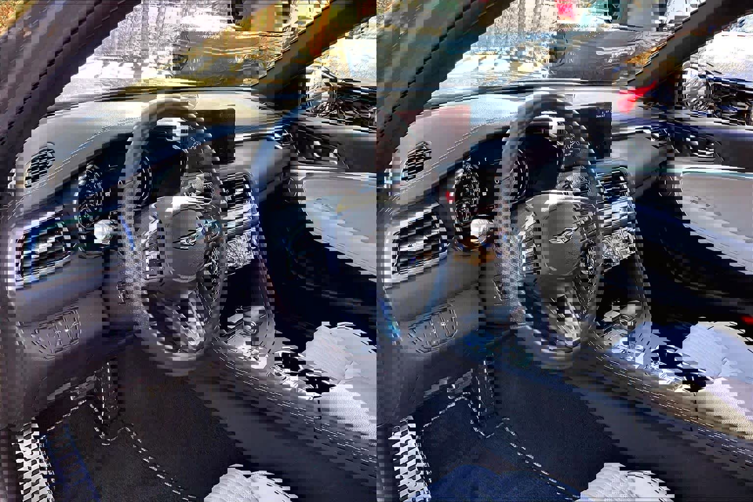 Used 2025 Genesis G70 3.3T Advanced image 18