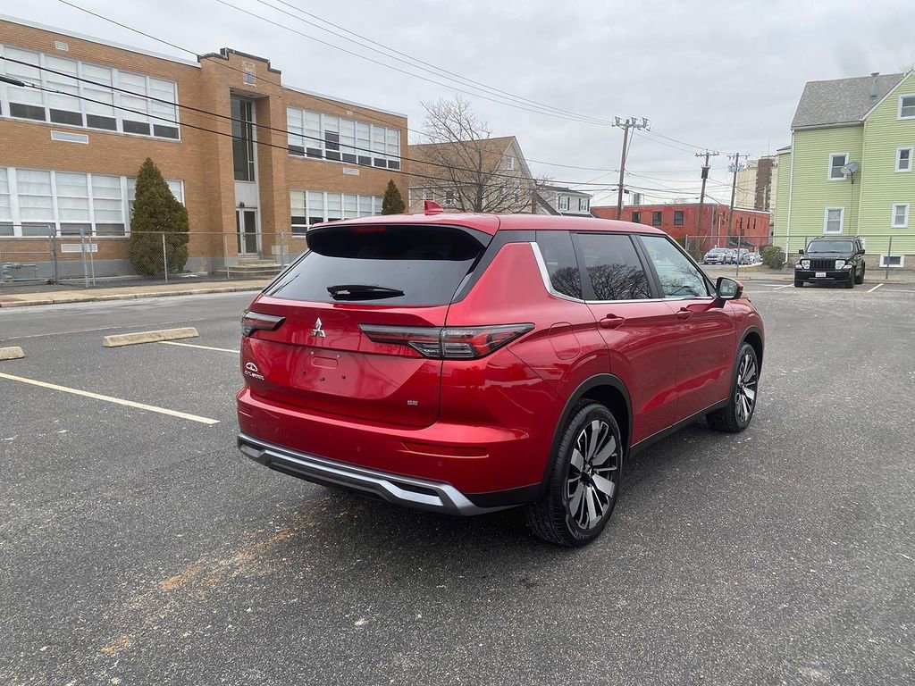 New 2026 Mitsubishi Outlander SE image 5