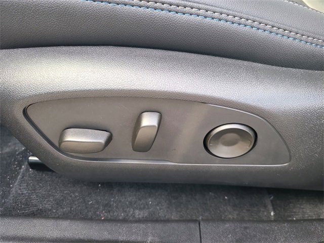 New 2026 Chevrolet Equinox EV LT image 24