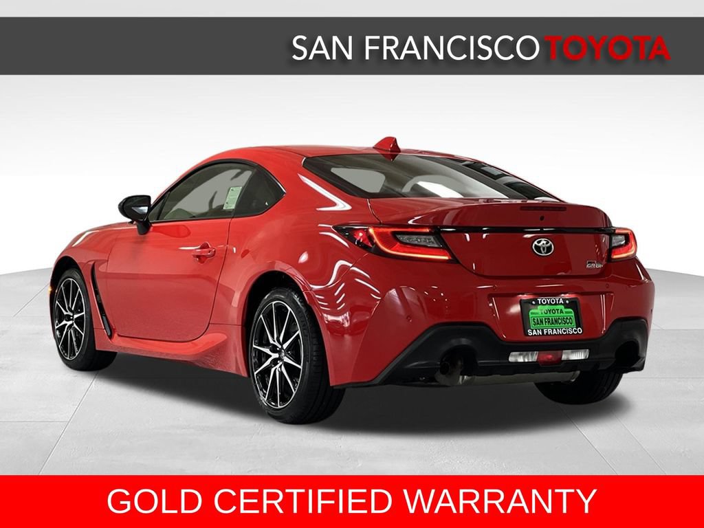 Certified 2025 Toyota GR86 w/ ALL Weather Mat Package (TMS) RWD image 3