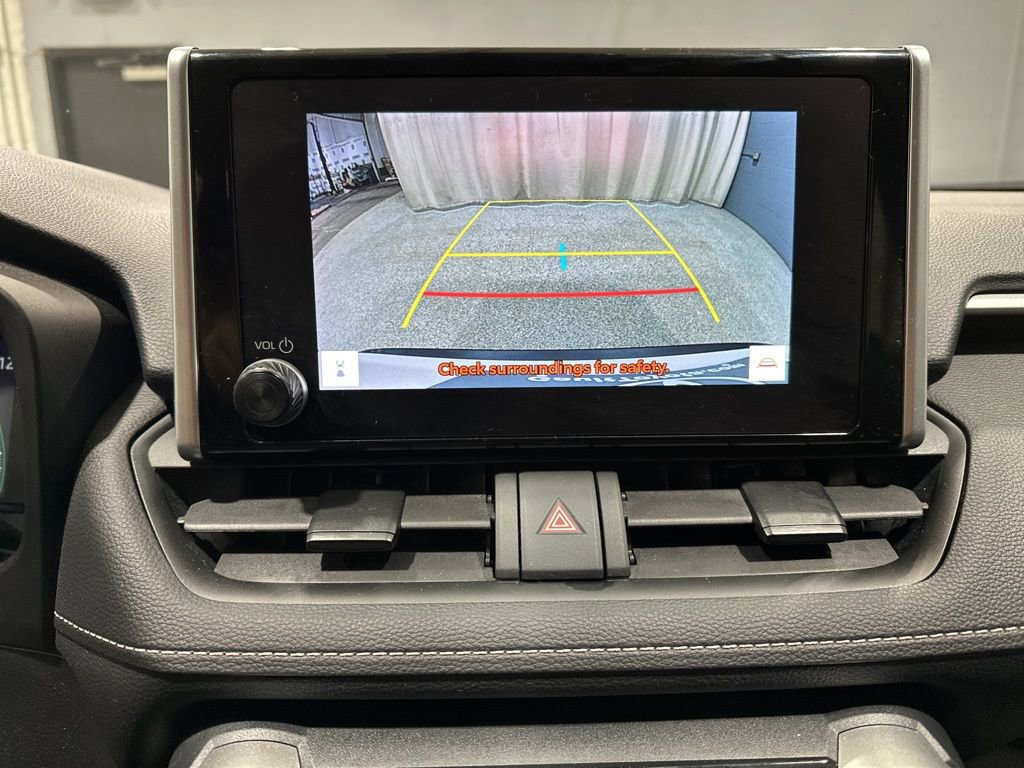 Used 2023 Toyota RAV4 LE image 10