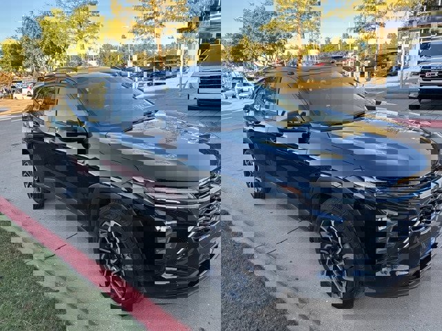 Used 2025 Chevrolet Trax RS w/ Sunroof Package