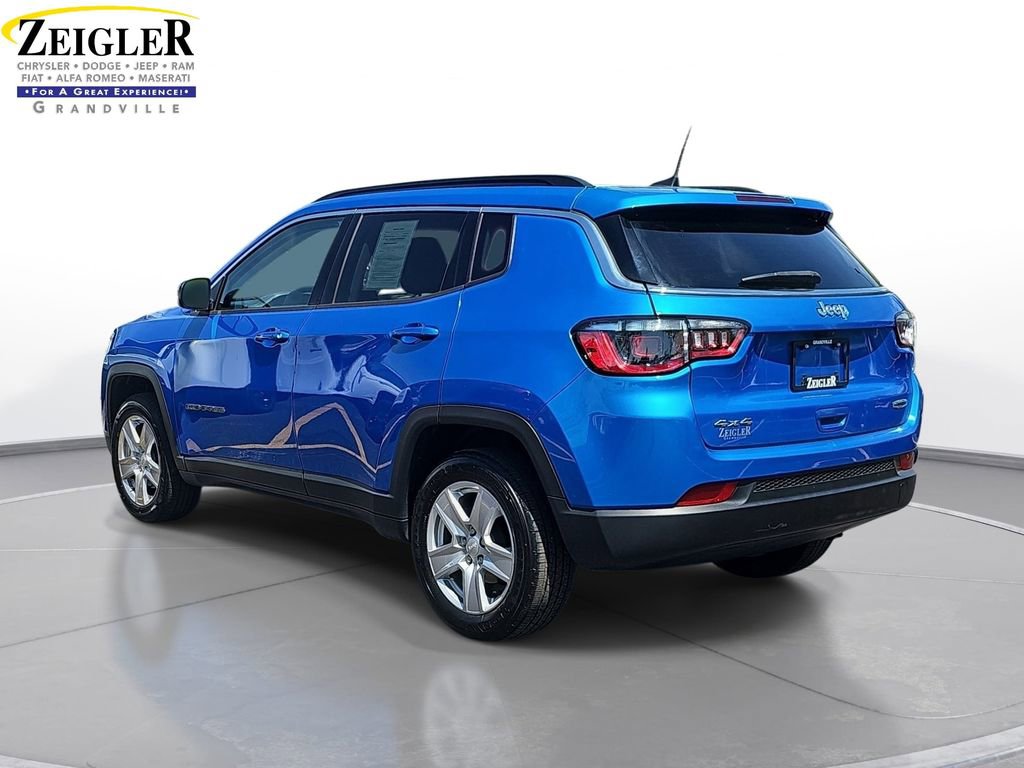 Certified 2022 Jeep Compass Latitude w/ Sun and Sound Group AWD/4WD image 7