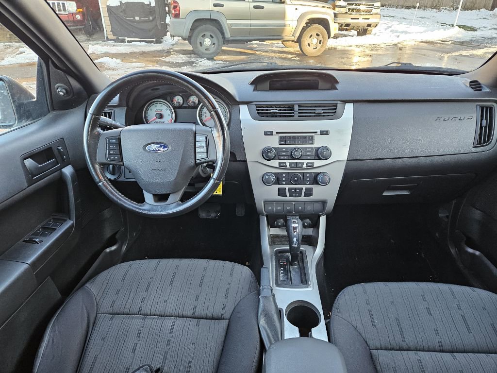 Used 2011 Ford Focus SE w/ 201A Rapid Spec Order Code image 10