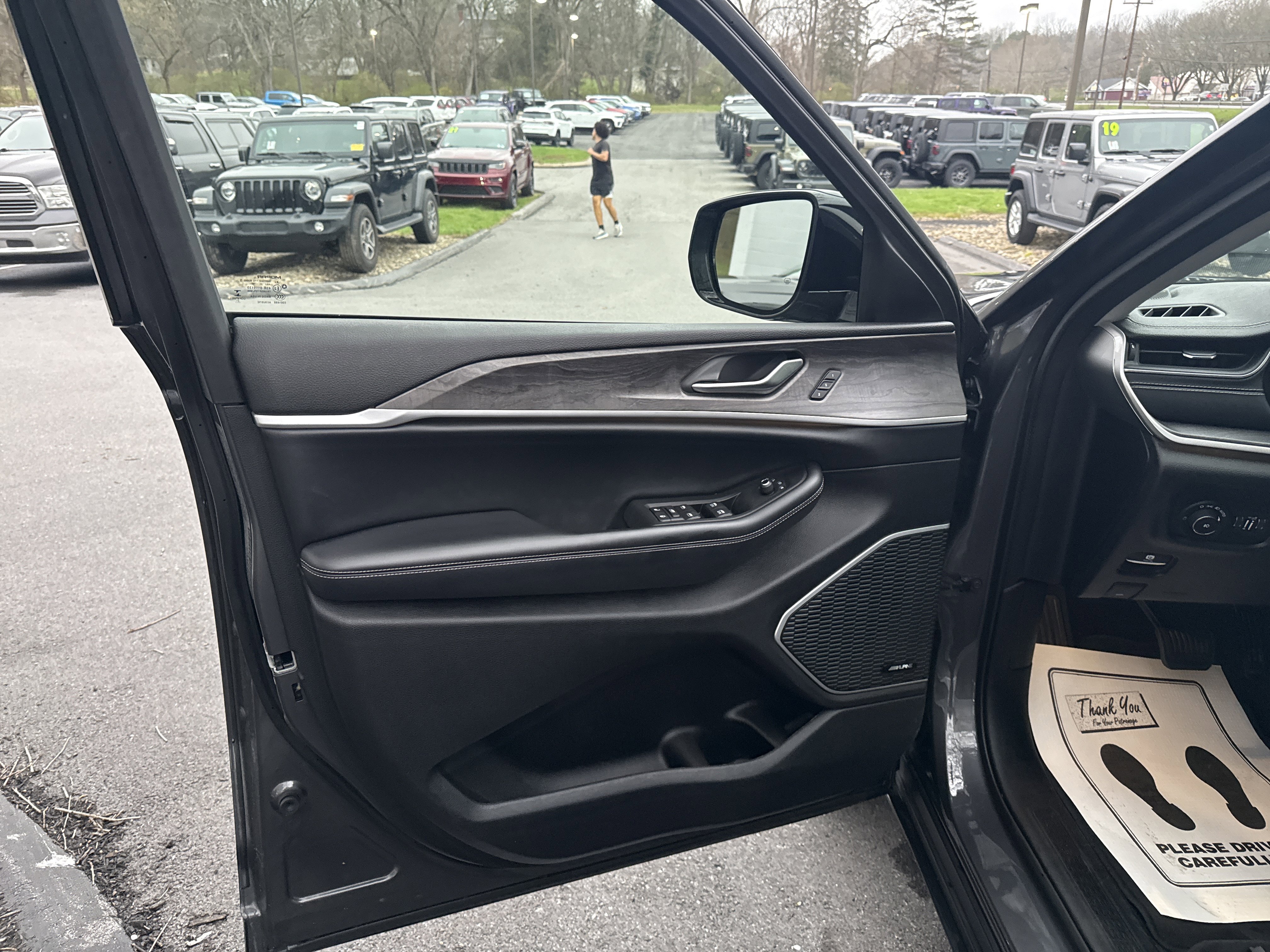 Used 2021 Jeep Grand Cherokee L Limited image 16