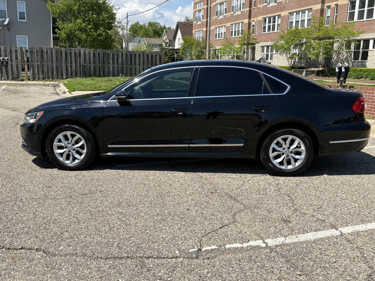 Used 2016 Volkswagen Passat 1.8T S image 10