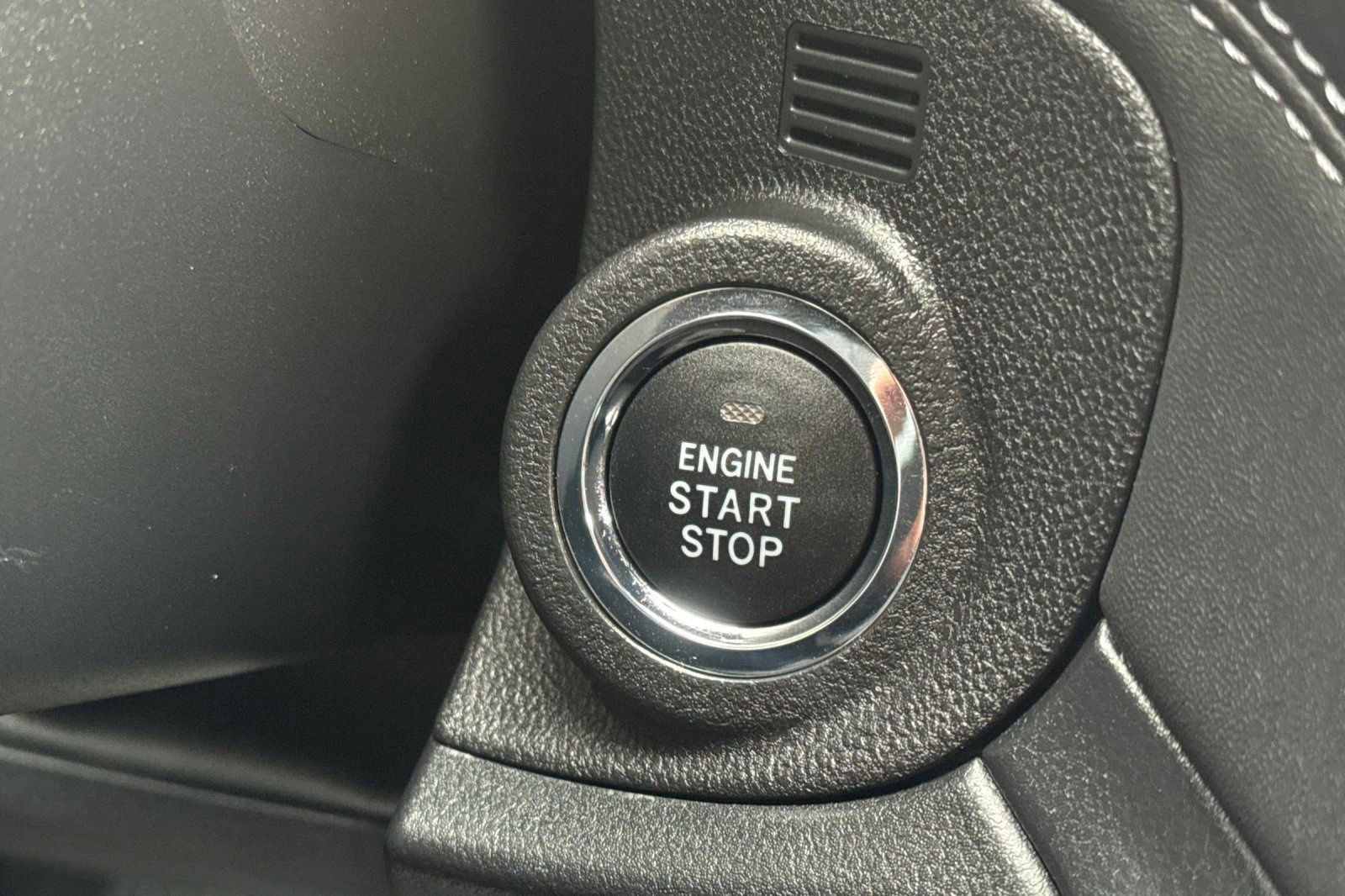 Used 2025 Subaru Outback Premium image 26