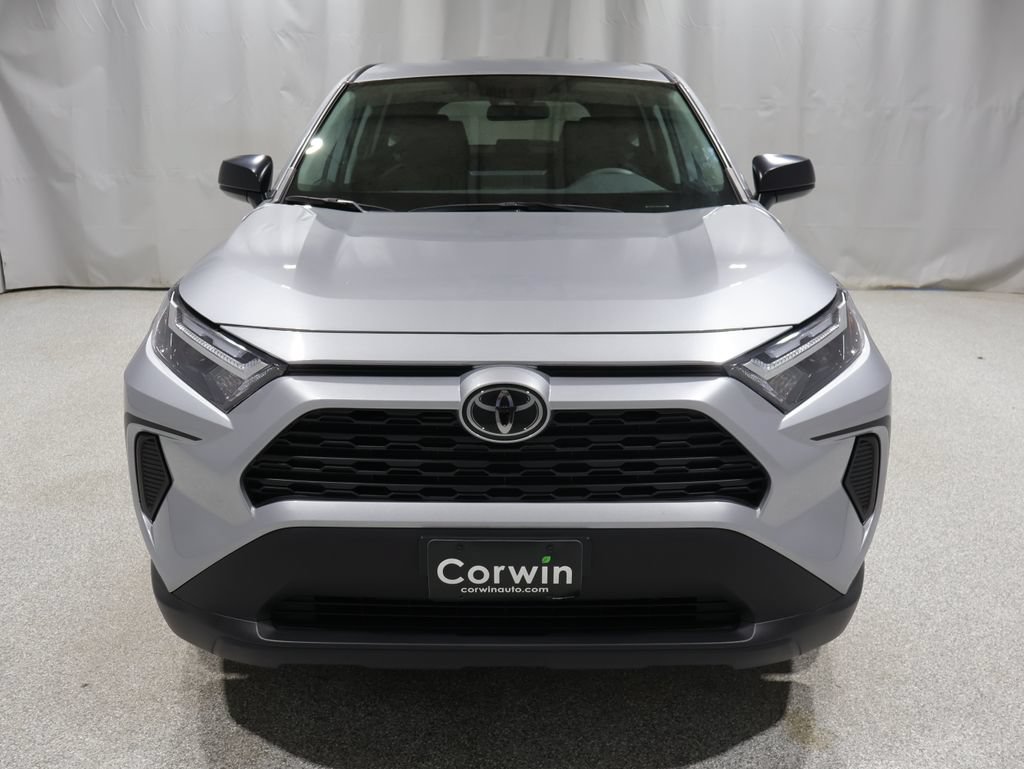 Used 2024 Toyota RAV4 LE AWD/4WD image 7