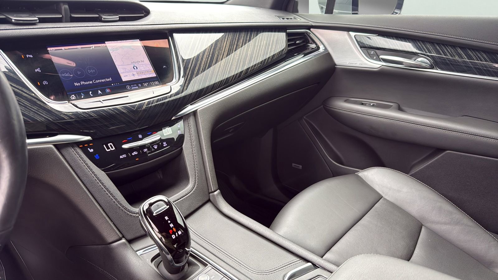 Used 2023 Cadillac XT6 Premium Luxury w/ Technology Package FWD image 19